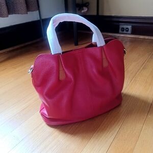 RED GENUINE TOP GRAIN LEATHER CROSSBODY HANDBAG-(NWOT)